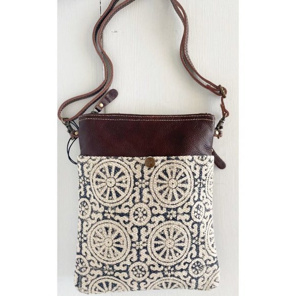 Circles Leather Canvas and Rug Crossbody Purse - Picture 8 of 9